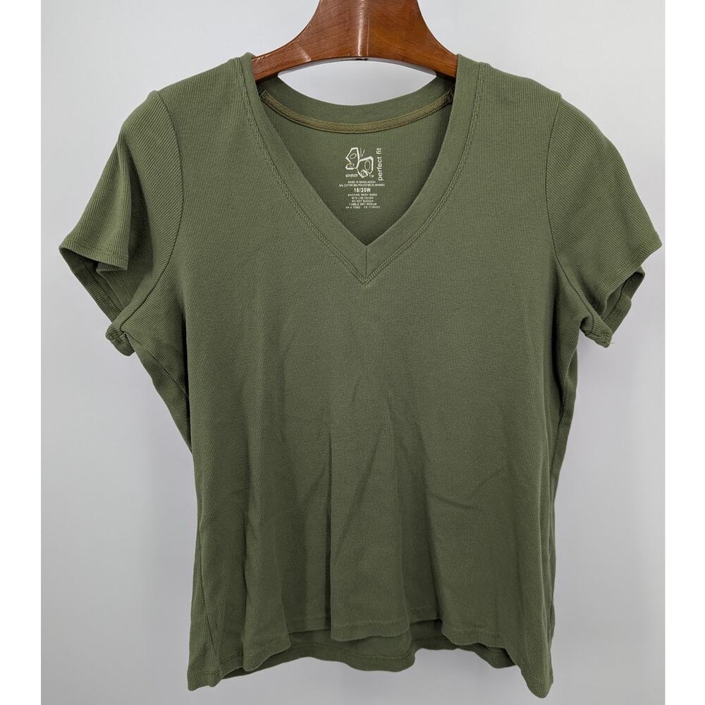 Perfect Fit Green V-Neck Stretchy Short Sleeve T Shirt Size 18-20W 1X